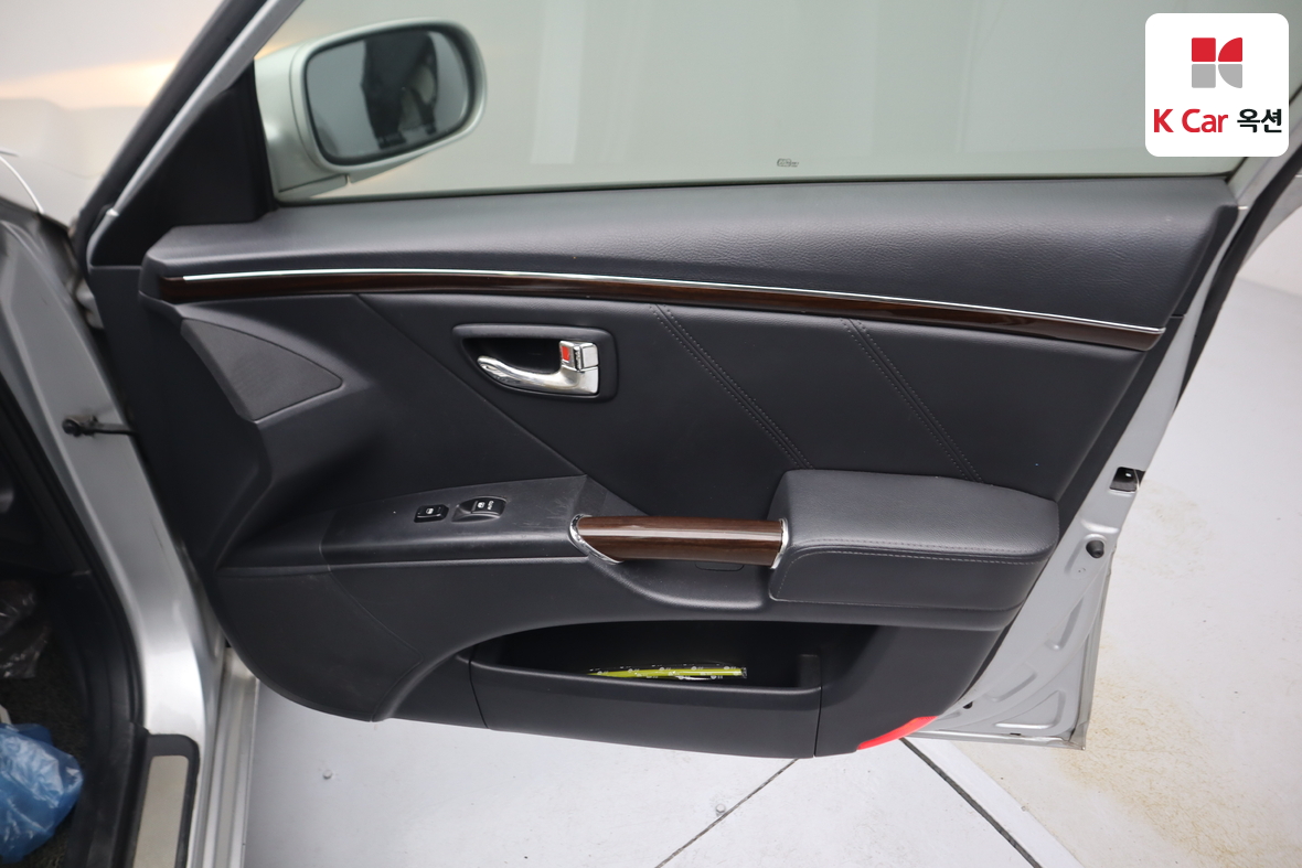 Hyundai Grandeur 2009 - Image 27