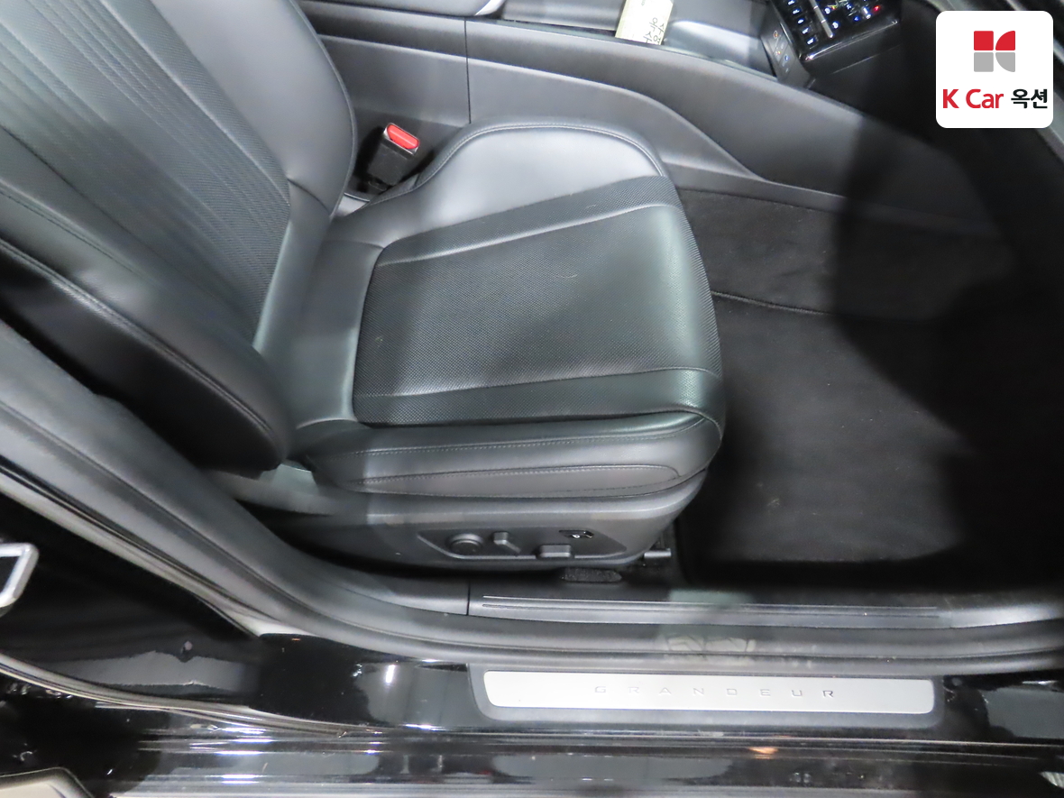 Hyundai AZERA 2023 - Image 33