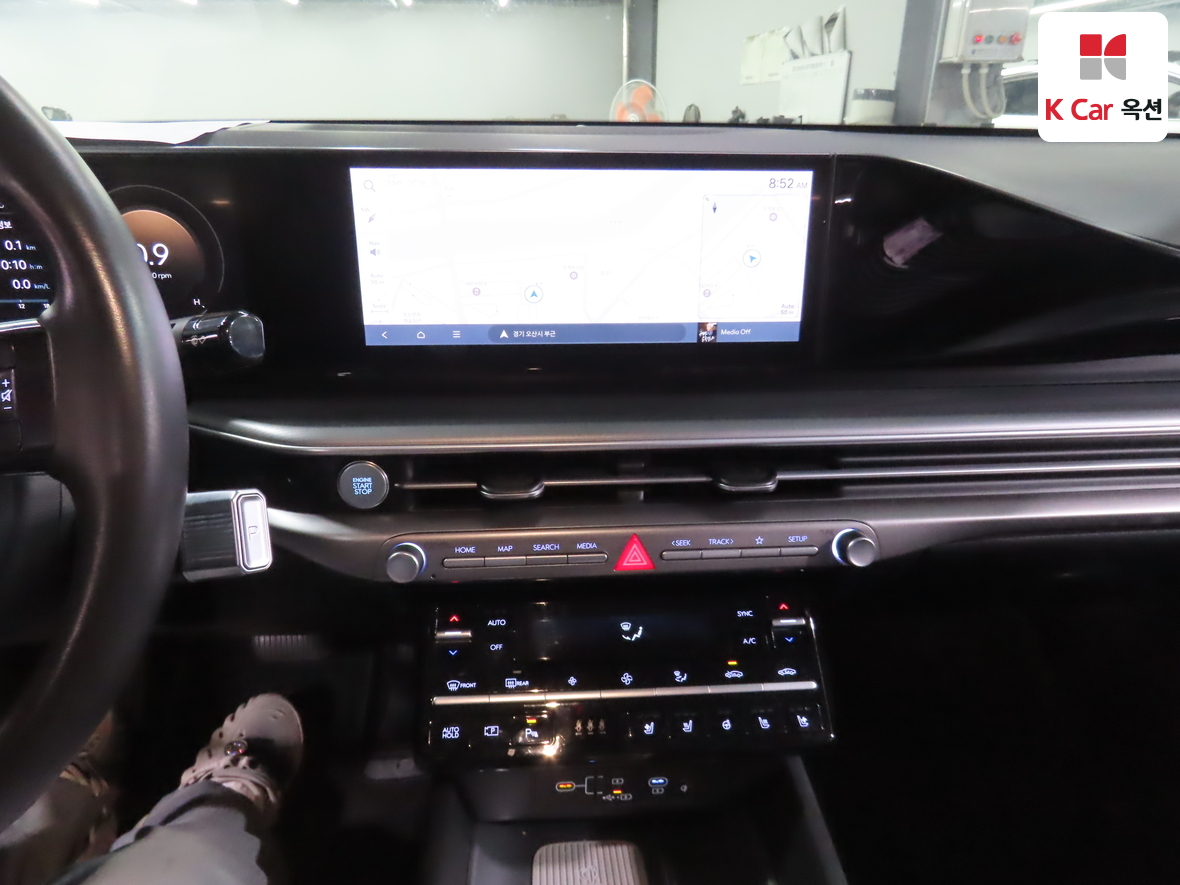 Hyundai AZERA 2023 - Image 6