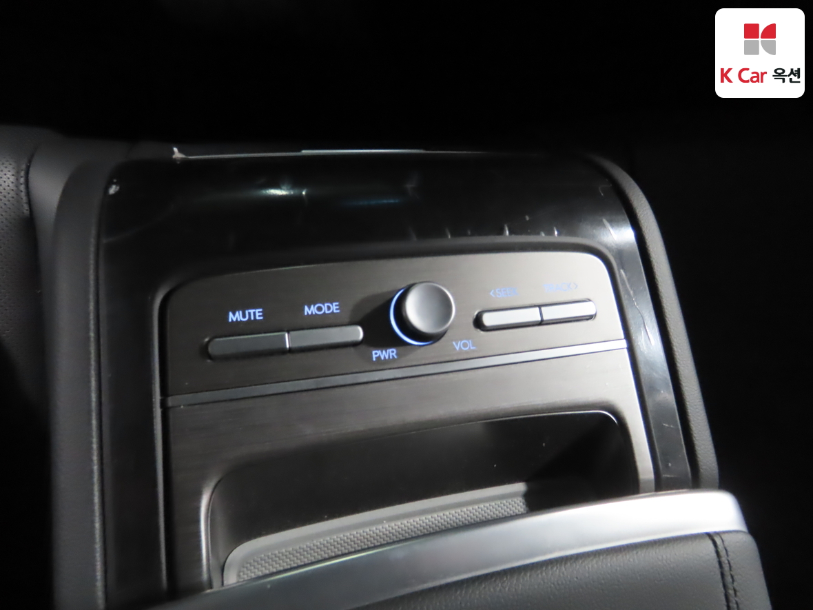 Hyundai AZERA 2023 - Image 26