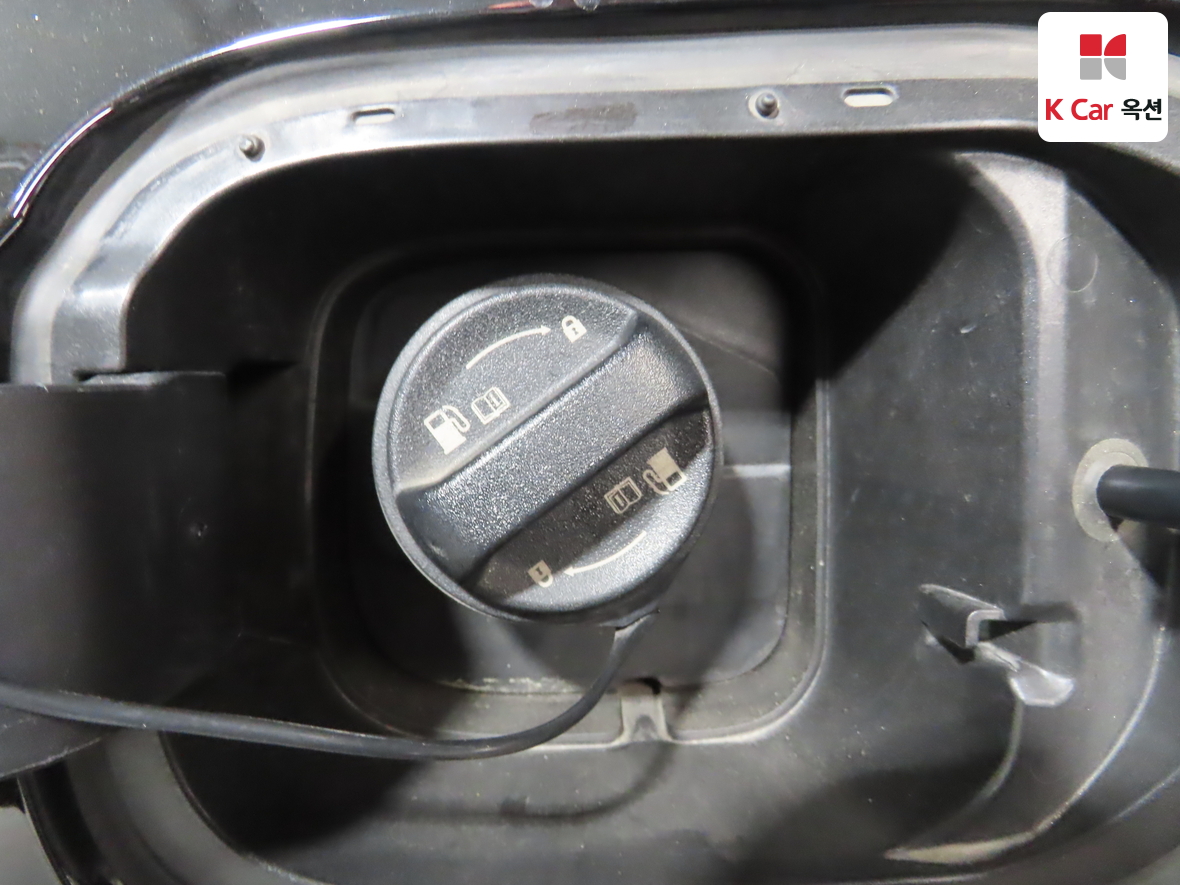 Hyundai AZERA 2023 - Image 27