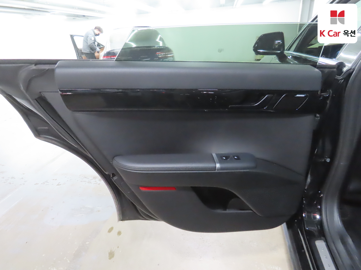 Hyundai AZERA 2023 - Image 24