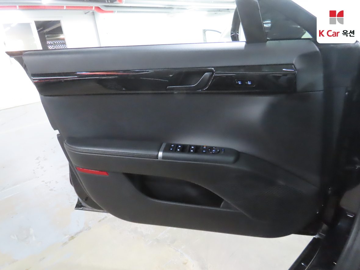 Hyundai AZERA 2023 - Image 8