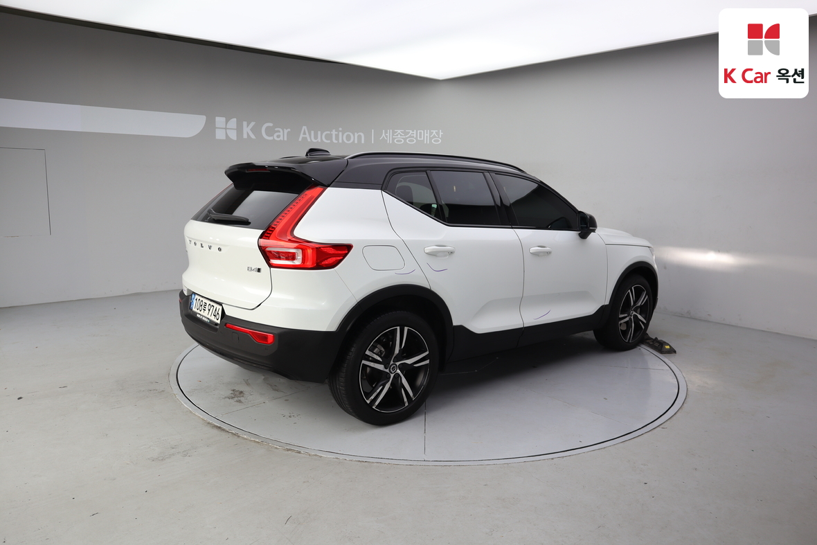 فولفو فولفو 2021 - صورة 2