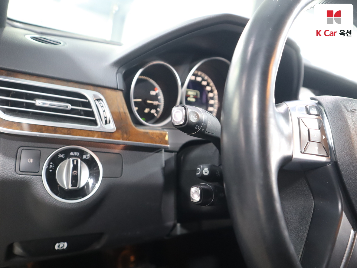 메르세데스-벤츠 E-클래스 2014 - 이미지 9