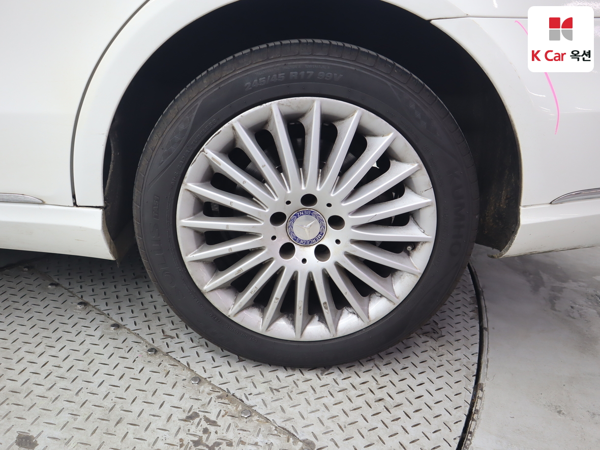 메르세데스-벤츠 E-클래스 2014 - 이미지 49