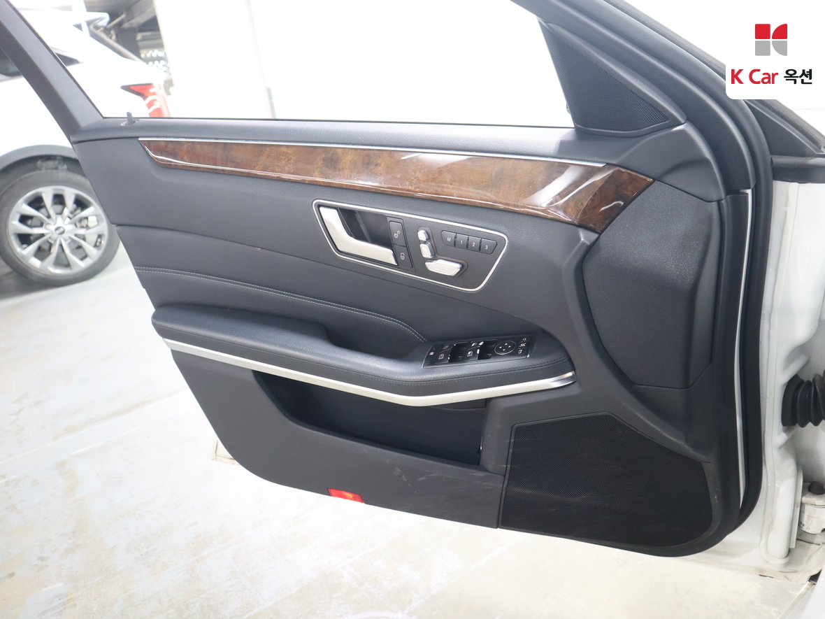 메르세데스-벤츠 E-클래스 2014 - 이미지 8