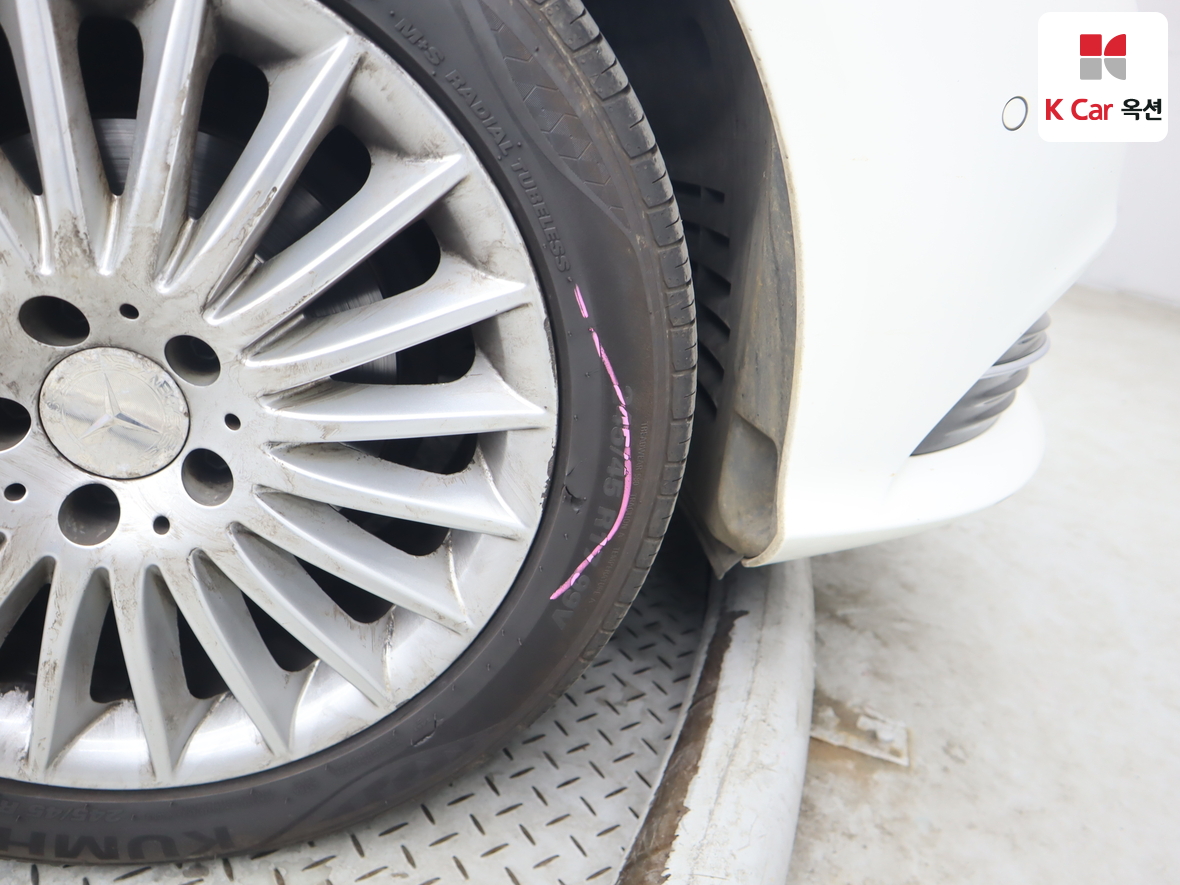 메르세데스-벤츠 E-클래스 2014 - 이미지 52