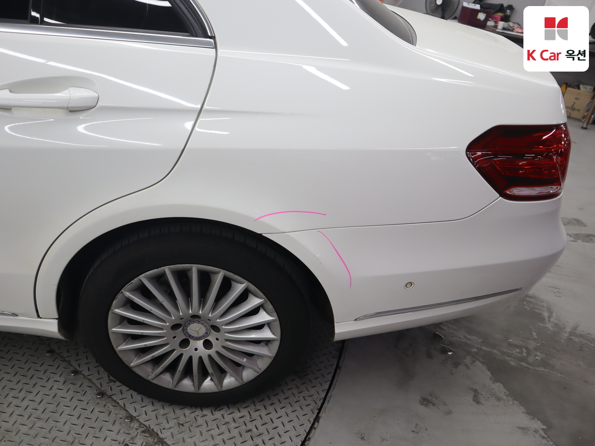 메르세데스-벤츠 E-클래스 2014 - 이미지 43