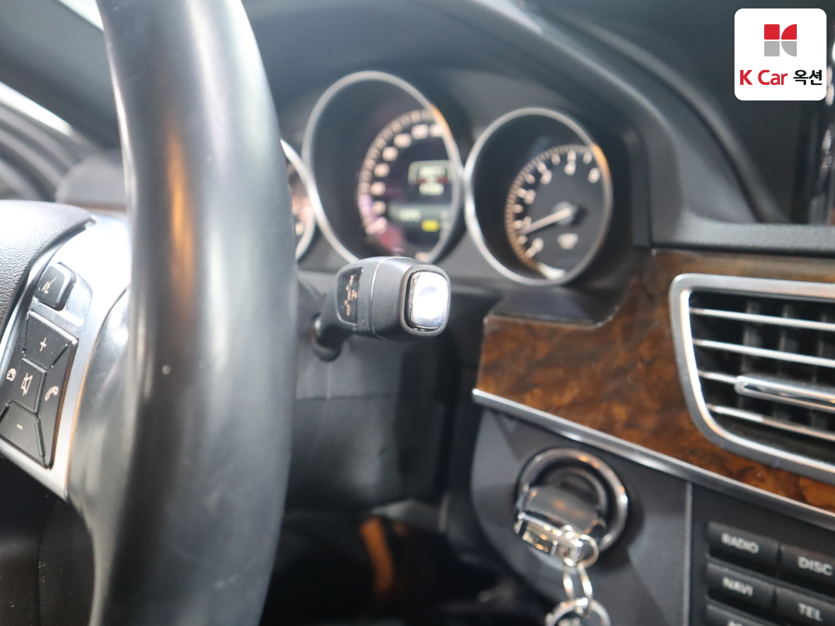 메르세데스-벤츠 E-클래스 2014 - 이미지 11