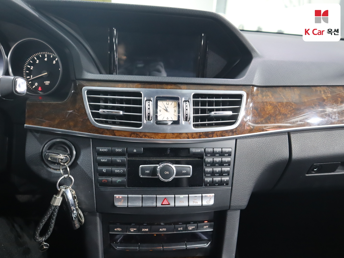 메르세데스-벤츠 E-클래스 2014 - 이미지 6