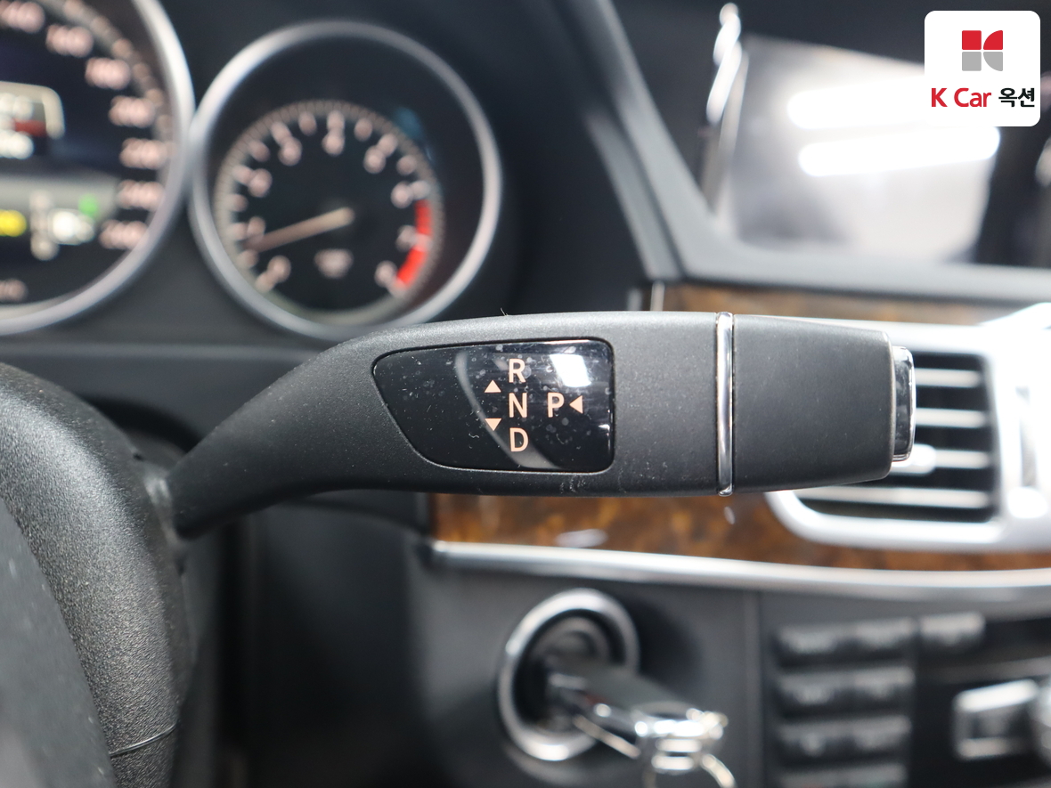 메르세데스-벤츠 E-클래스 2014 - 이미지 18