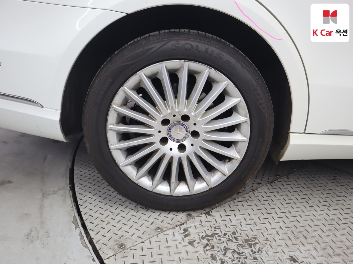 메르세데스-벤츠 E-클래스 2014 - 이미지 50