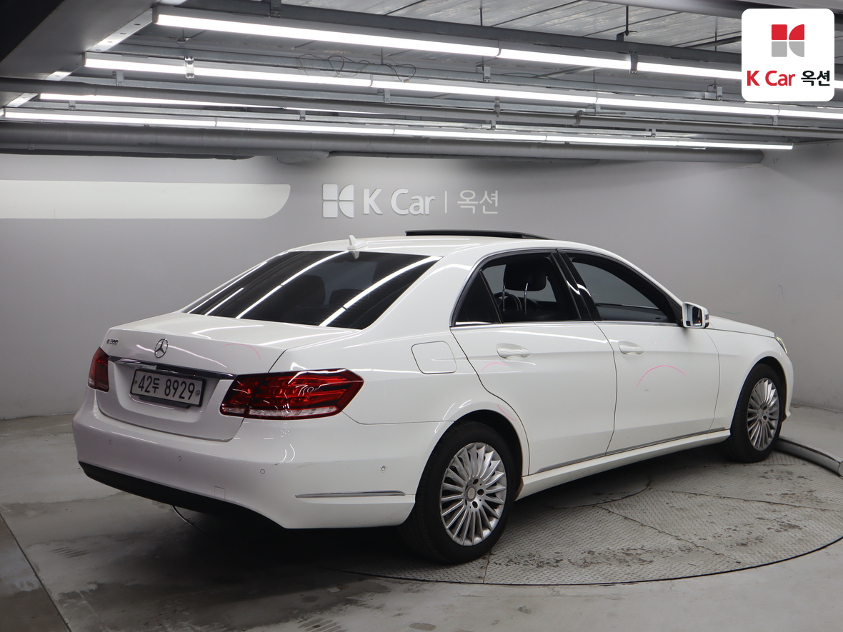 메르세데스-벤츠 E-클래스 2014 - 이미지 2
