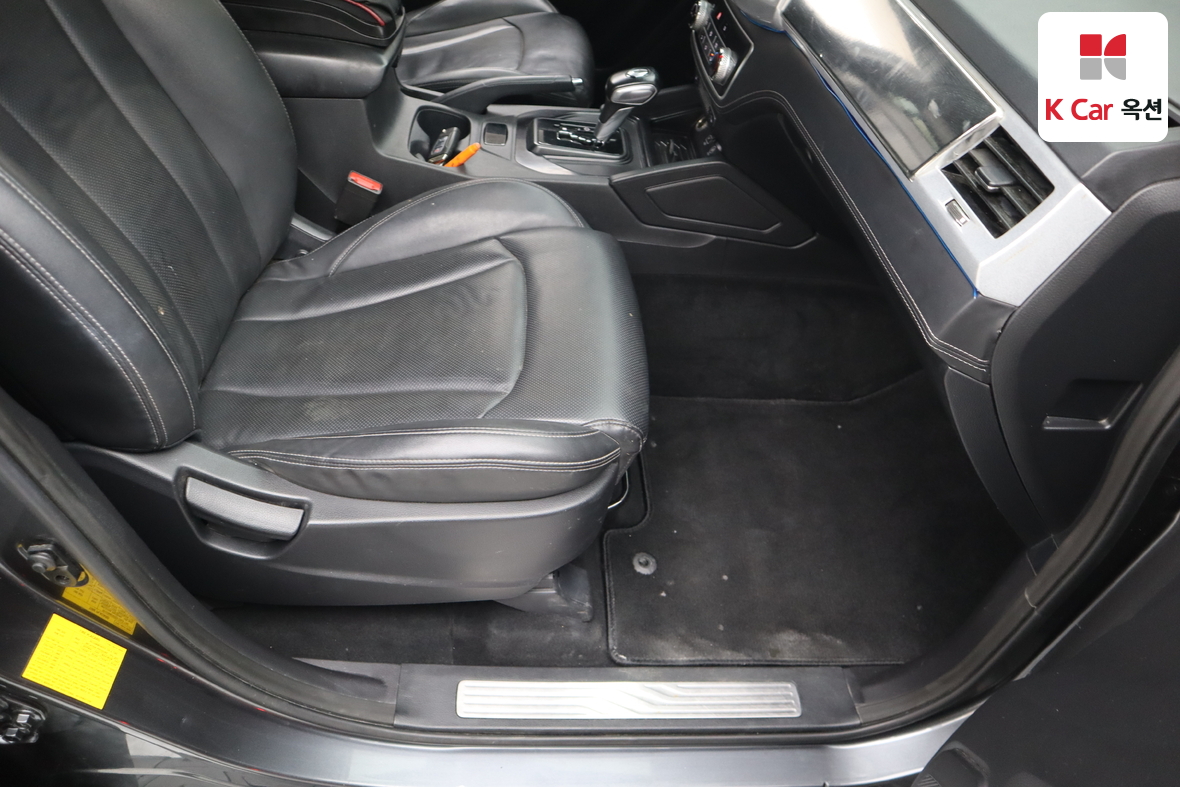 KG Mobility Rexton Sports Khan 2020 - Image 27