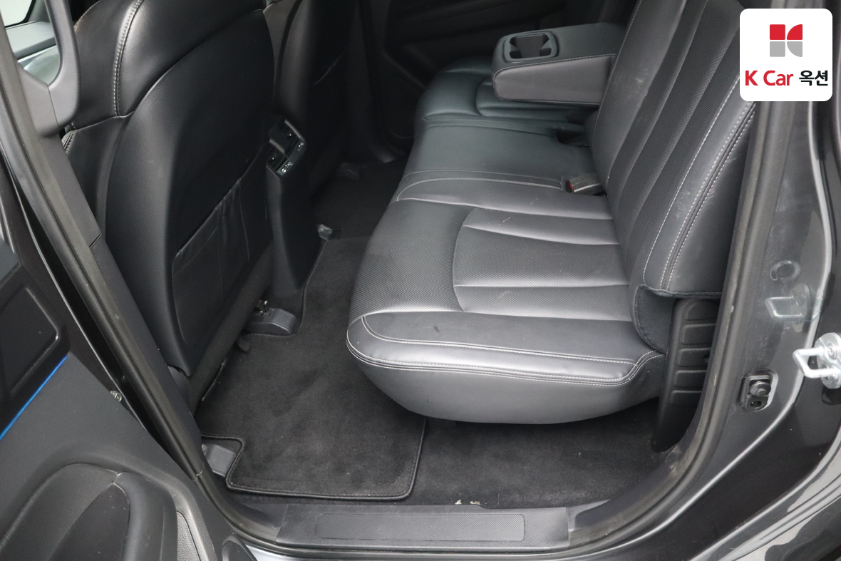 KG Mobility Rexton Sports Khan 2020 - Image 21