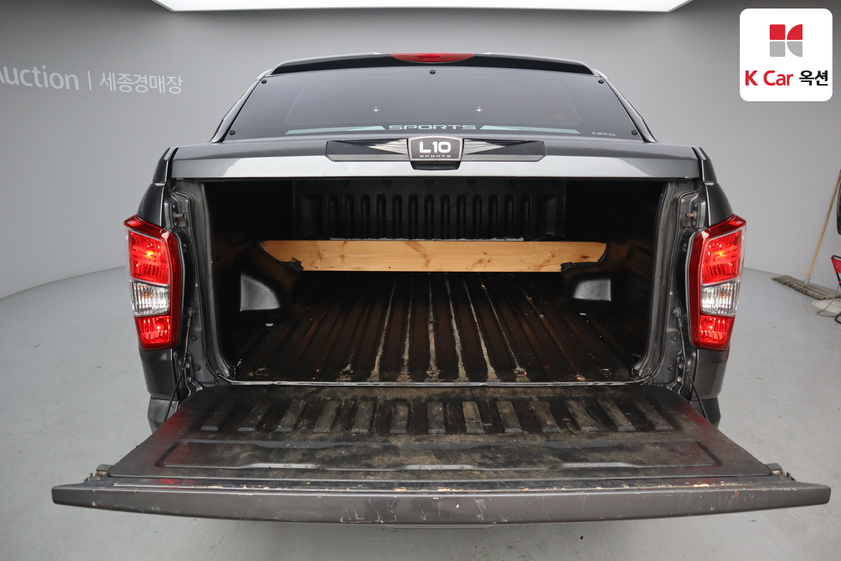 KG Mobility Rexton Sports Khan 2020 - Image 23