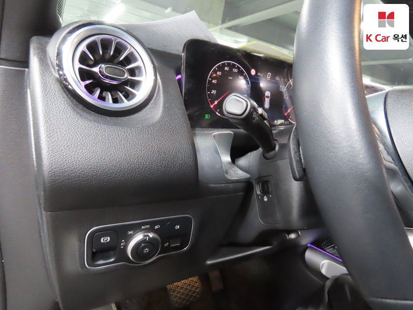 مرسيدس - GLB200d - Image 9