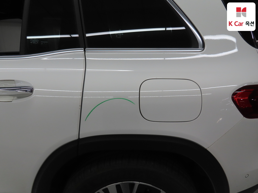 مرسيدس - GLB200d - Image 40