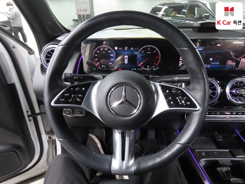 مرسيدس - GLB200d - Image 10