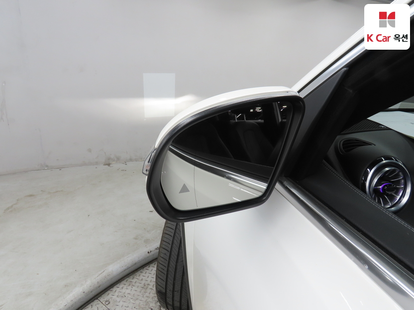 مرسيدس - GLB200d - Image 22