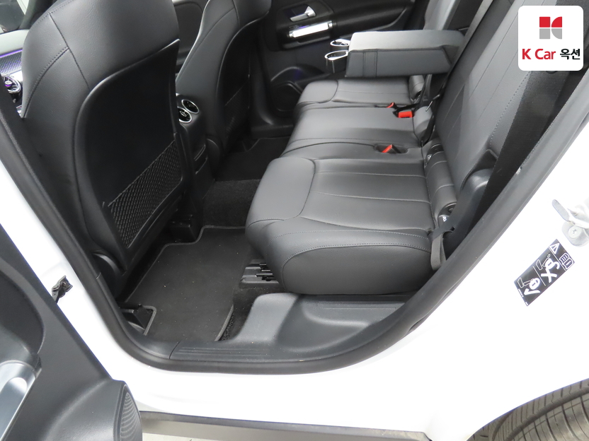 مرسيدس - GLB200d - Image 26