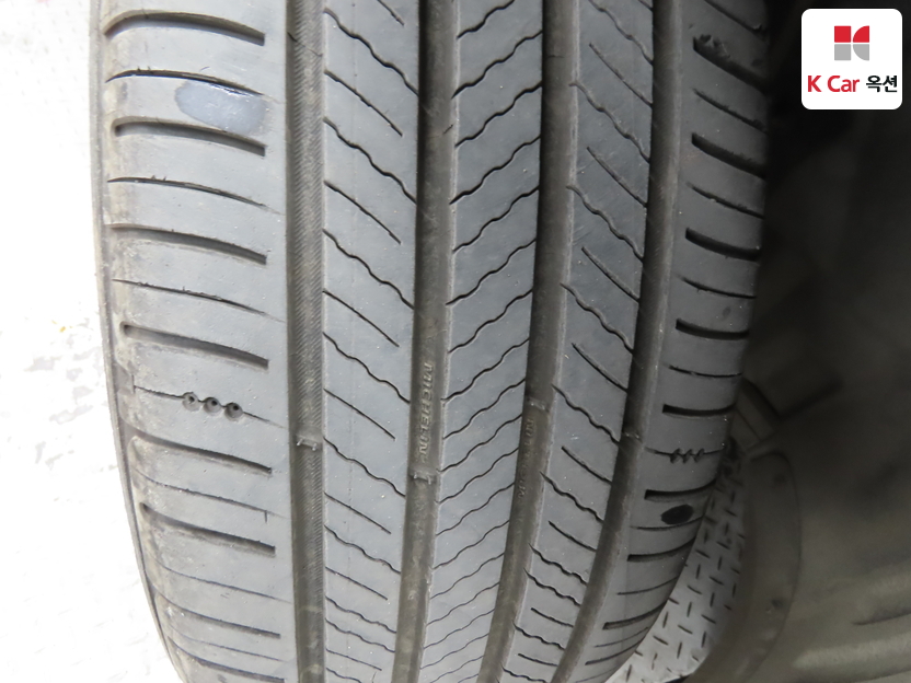 مرسيدس - GLB200d - Image 36