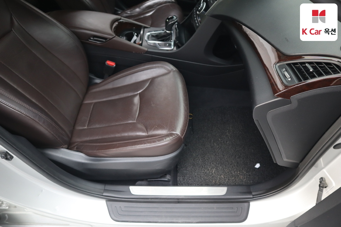 Hyundai AZERA 2015 - Image 27