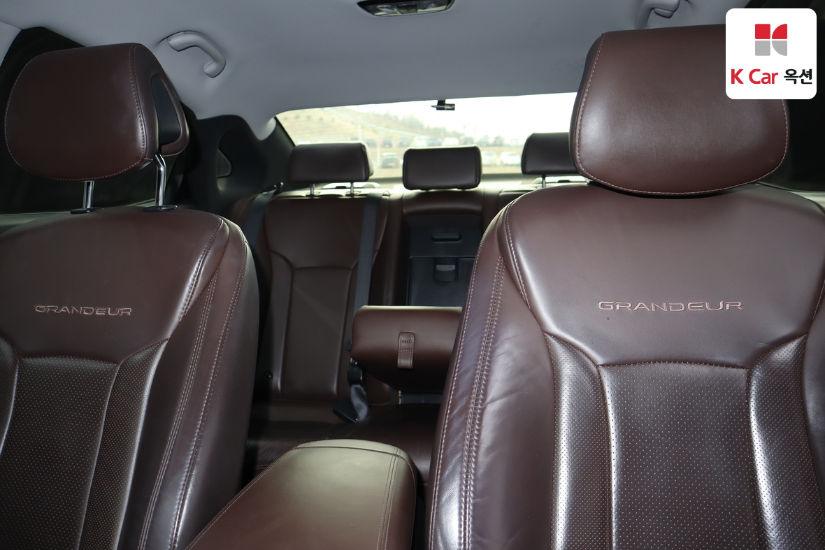 Hyundai AZERA 2015 - Image 17