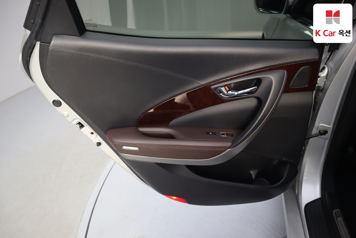 Hyundai AZERA 2015 - Image 20