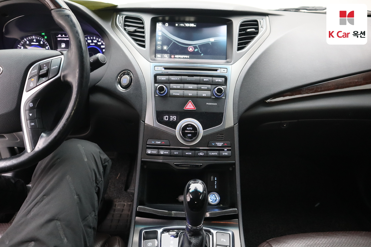 Hyundai AZERA 2015 - Image 6