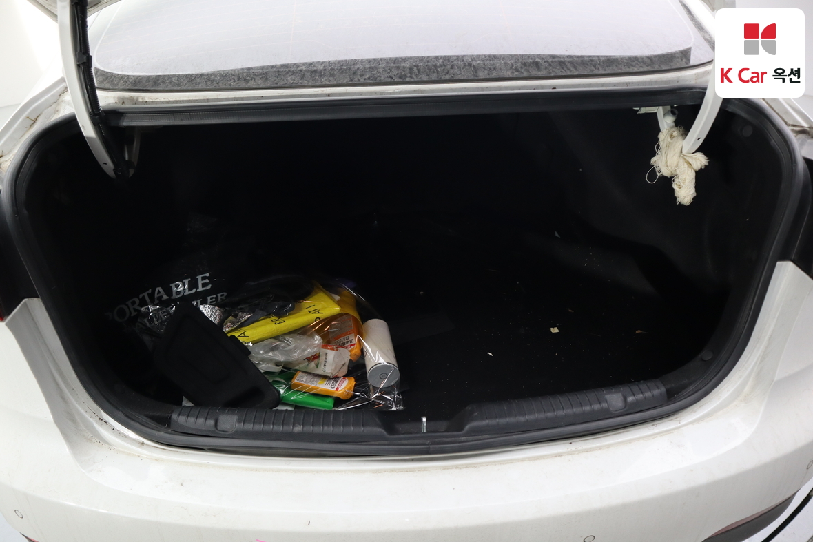 Kia K3 2013 - Image 26