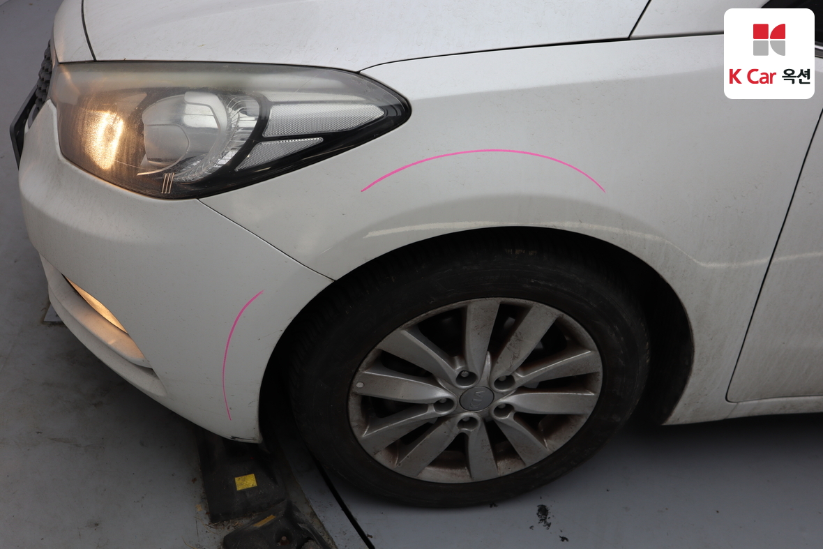 Kia K3 2013 - Image 36