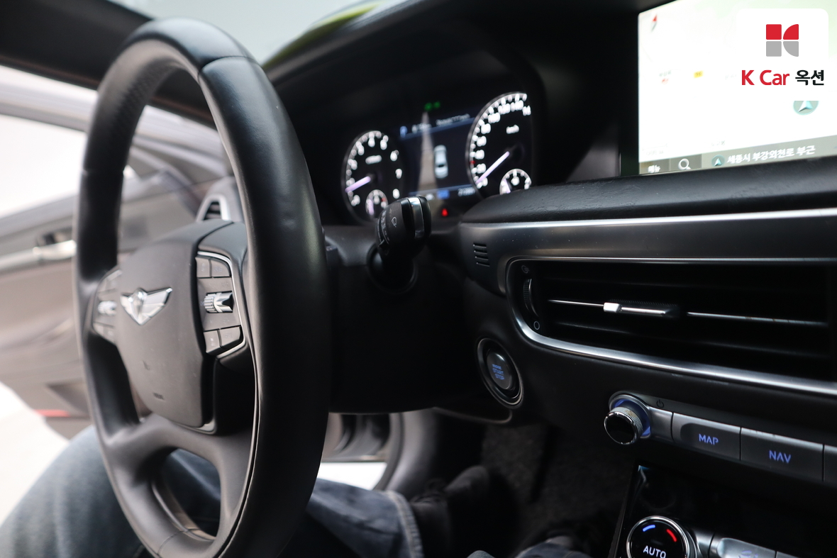 Genesis G90 2019 - Image 11