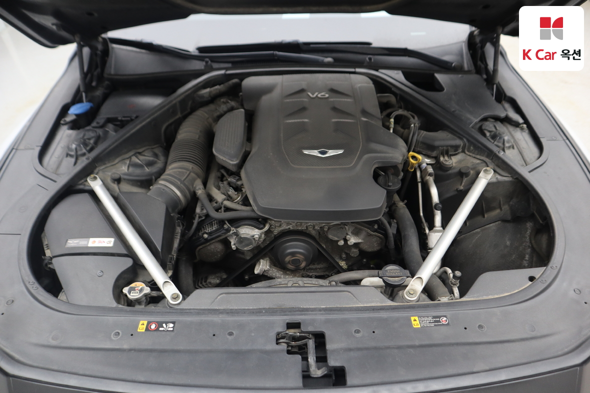 Genesis G90 2019 - Image 38