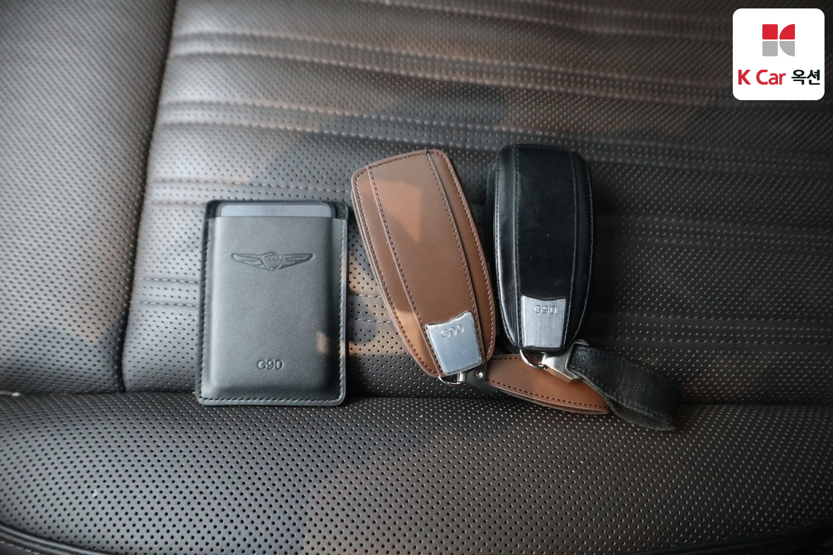 Genesis G90 2019 - Image 17