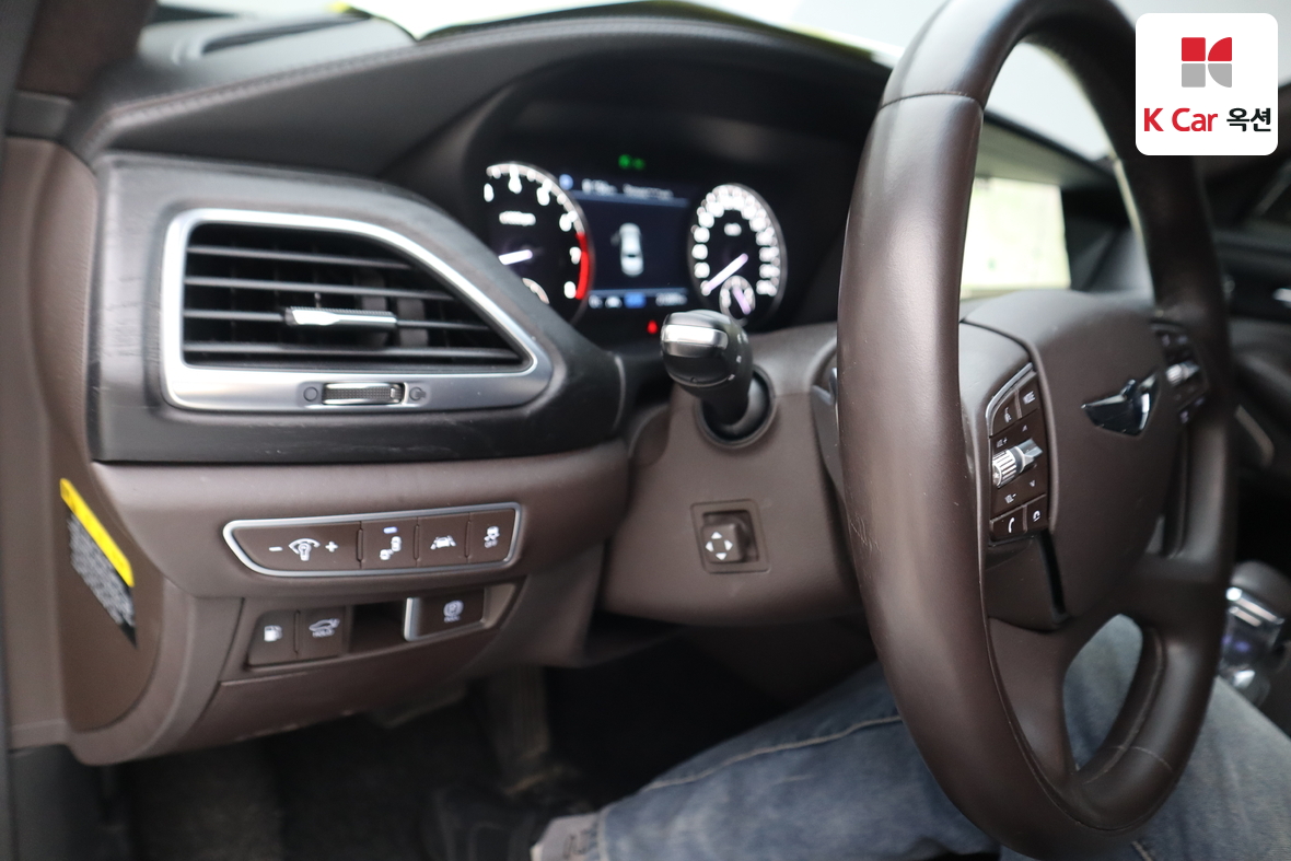 Genesis G90 2019 - Image 9