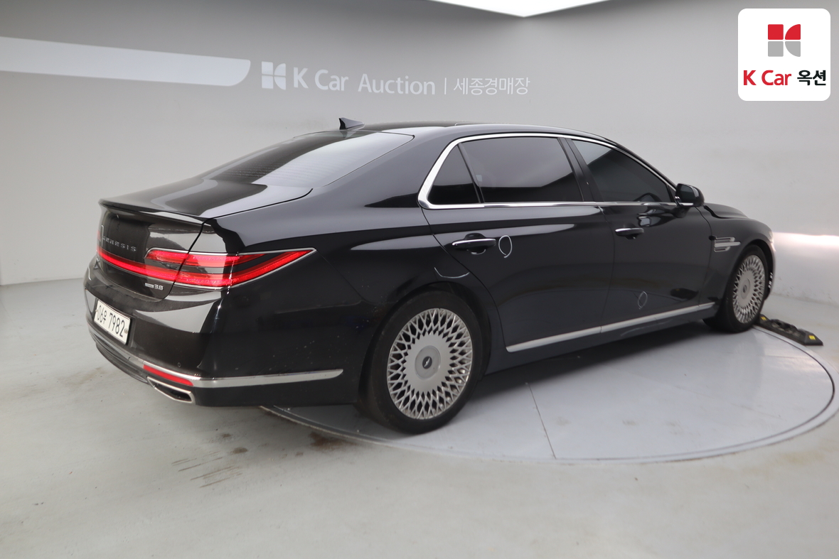 Genesis G90 2019 - Image 2