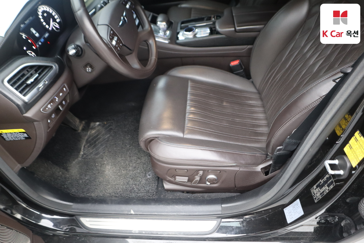 Genesis G90 2019 - Image 20