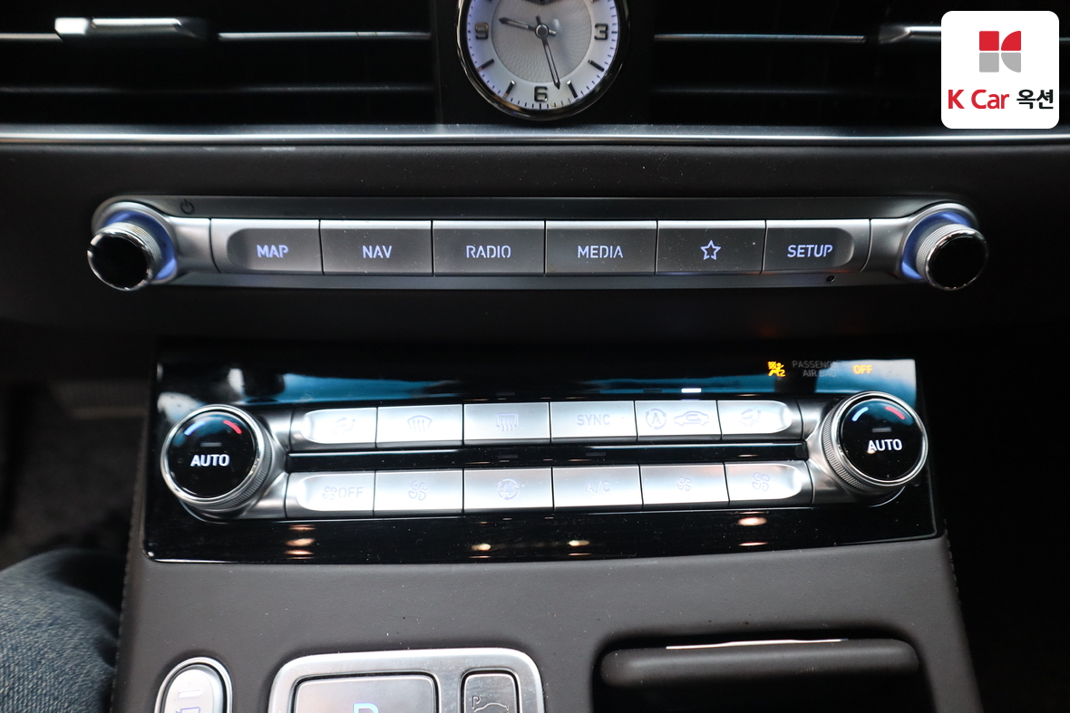 Genesis G90 2019 - Image 14