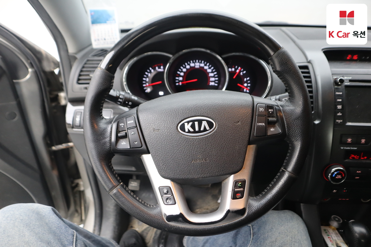 Kia Sorento 2010 - Image 10