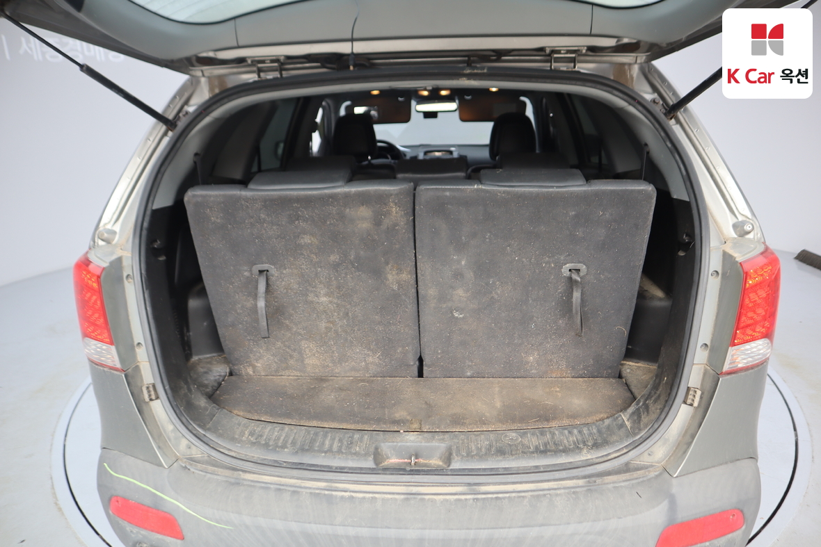 Kia Sorento 2010 - Image 24