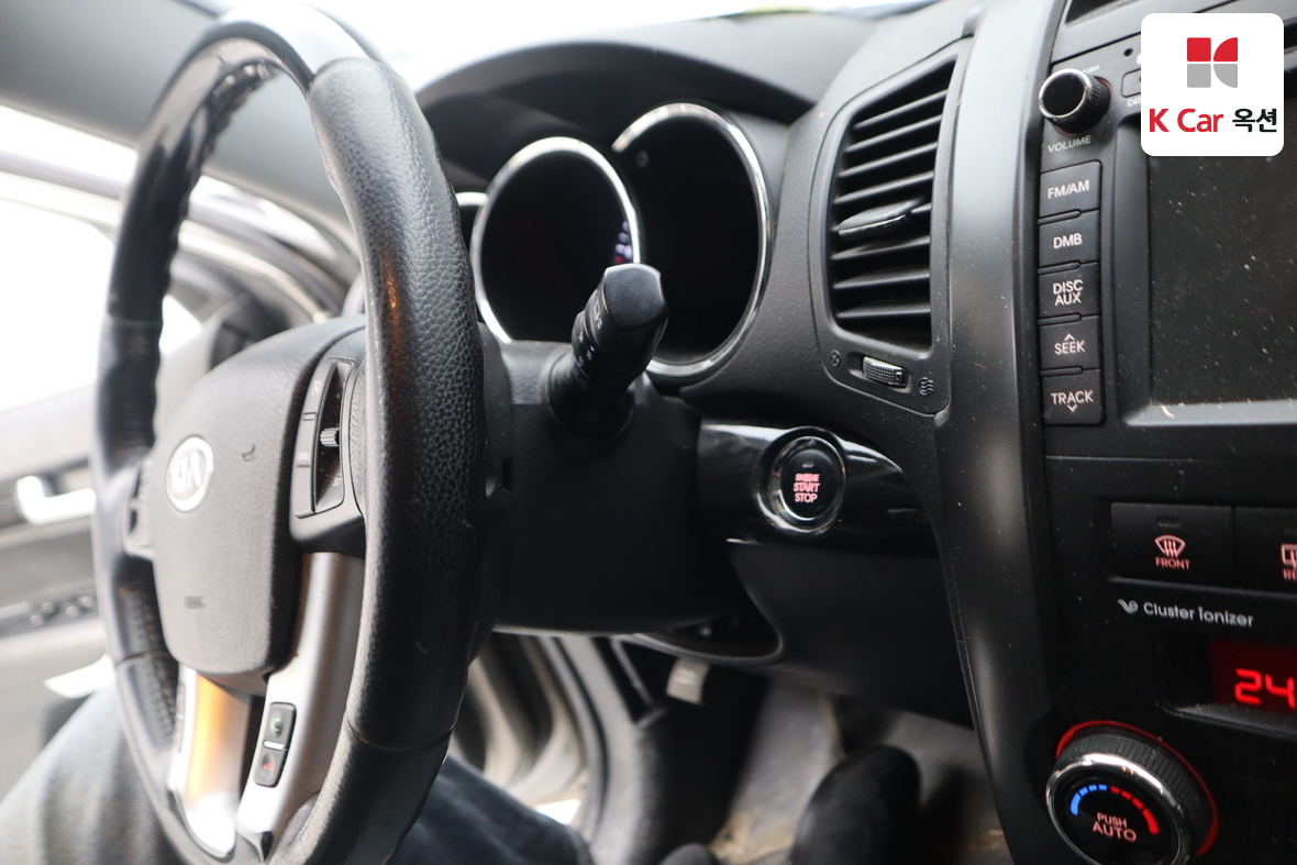 Kia Sorento 2010 - Image 11