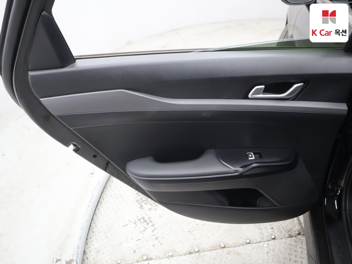 كيا K5 2021 - صورة 21