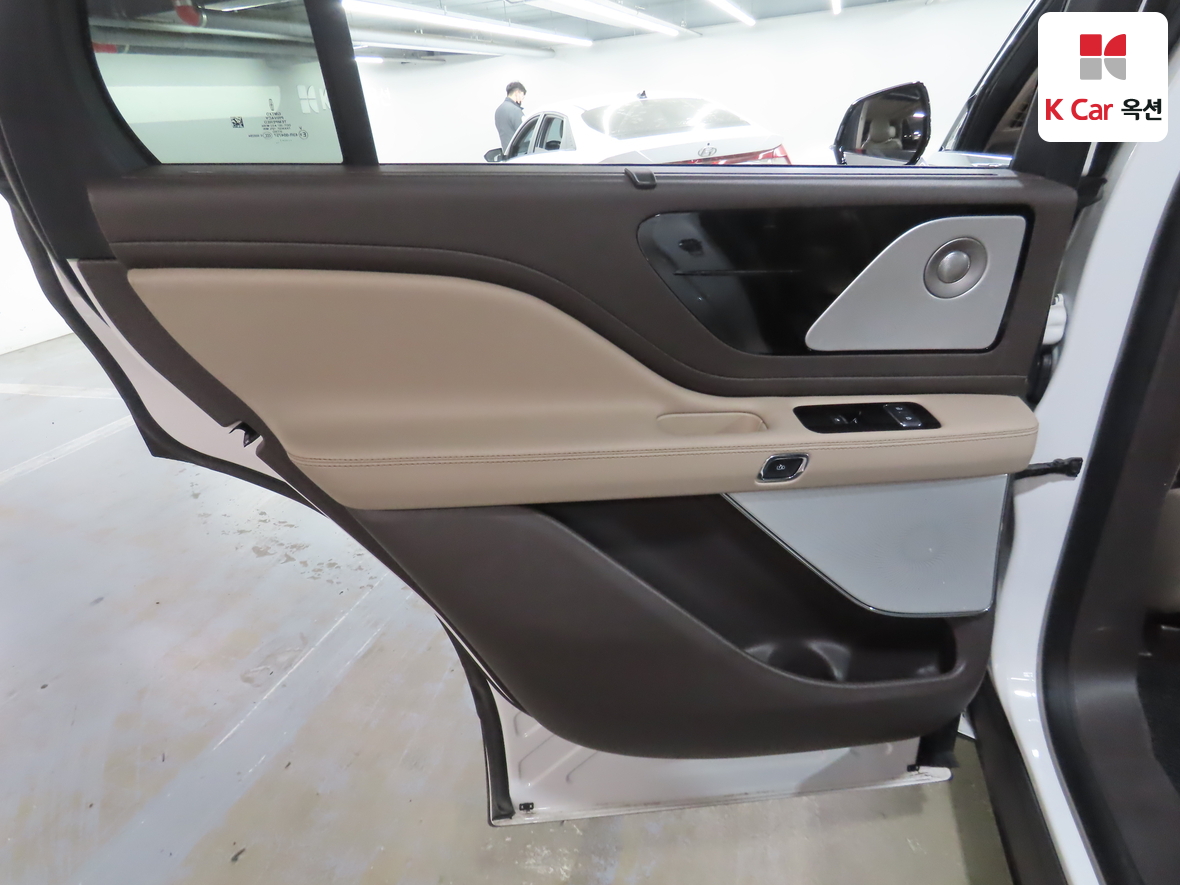 2020 - Lincoln Aviator