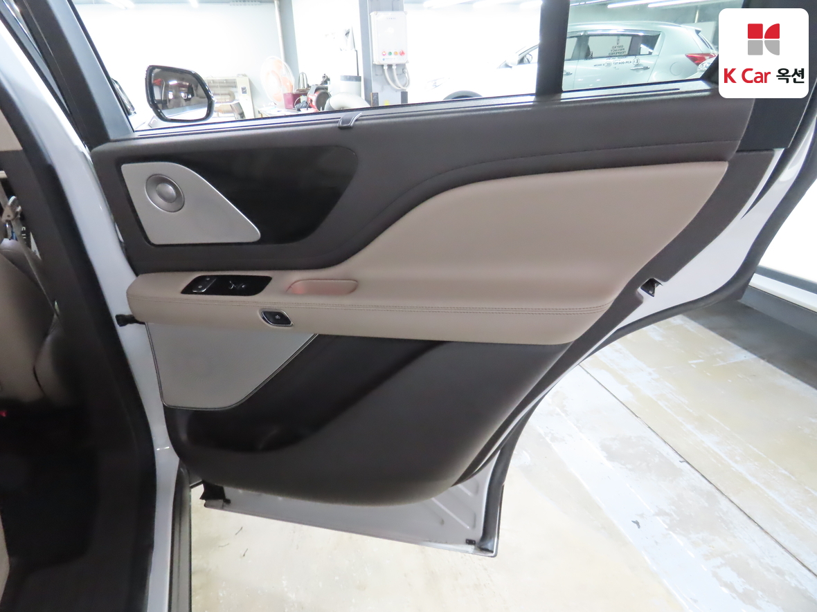 2020 - Lincoln Aviator