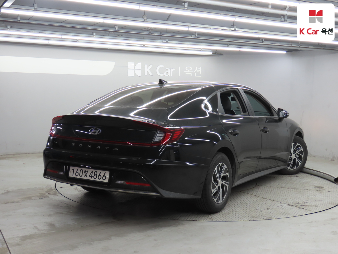 هيونداي سوناتا 2021 - صورة 2