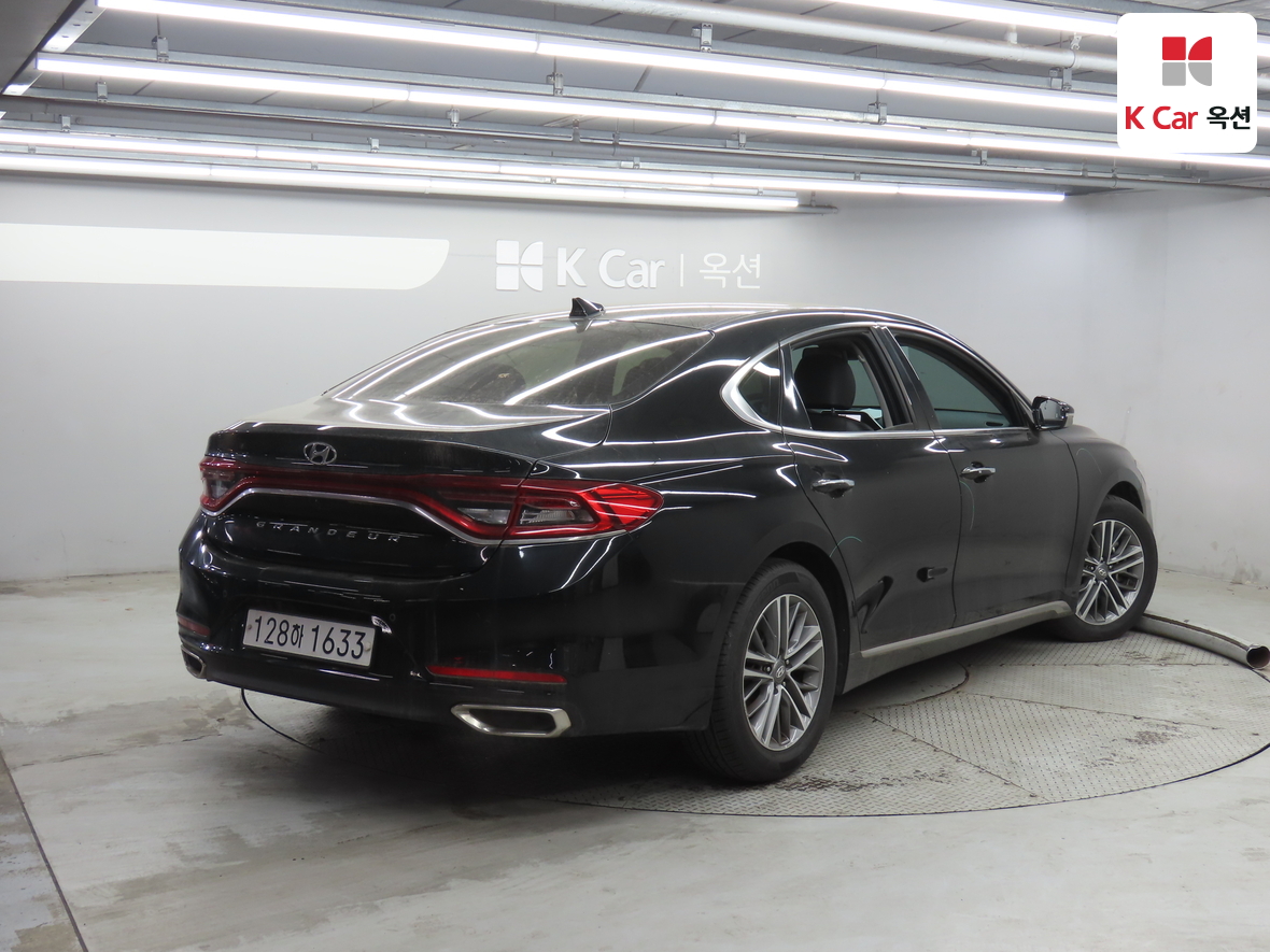 Hyundai AZERA 2019 - Image 2