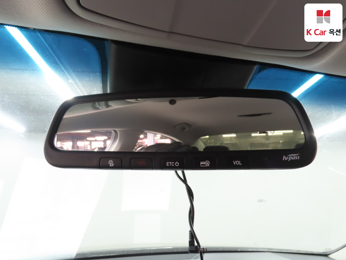 Hyundai AZERA 2019 - Image 13