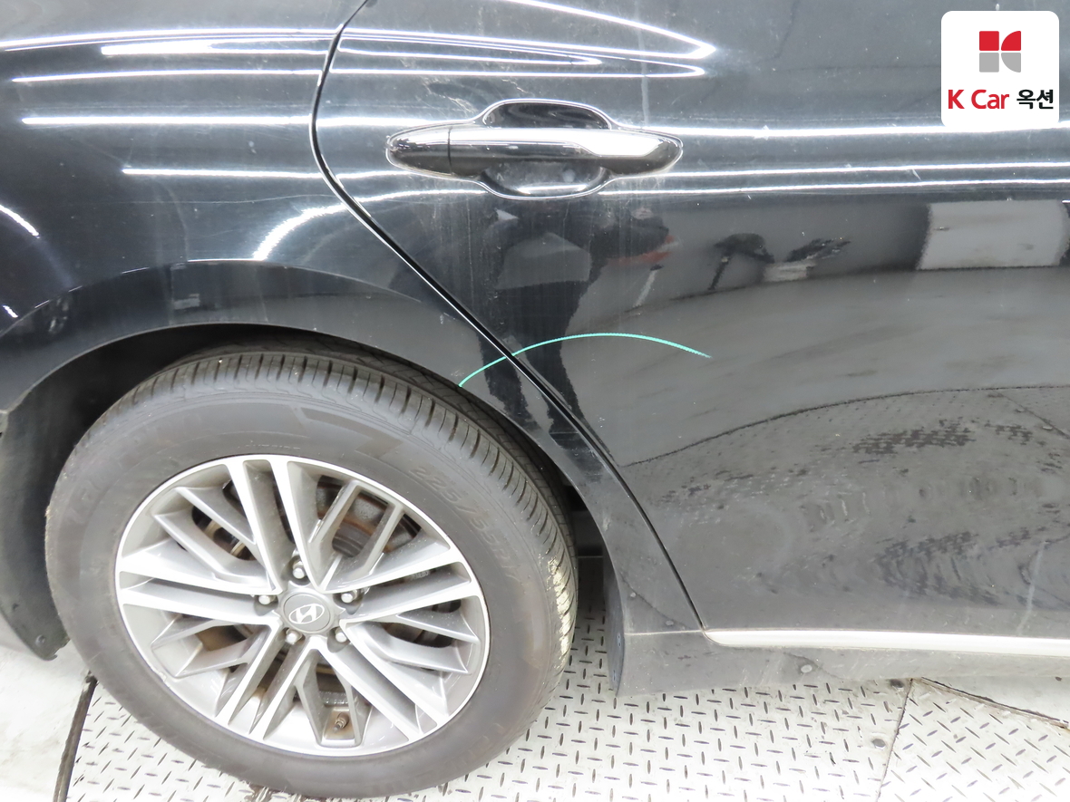 Hyundai AZERA 2019 - Image 37